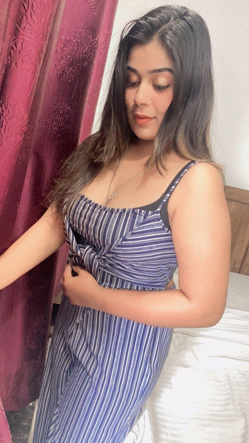  call girls service in Chawri Bazar